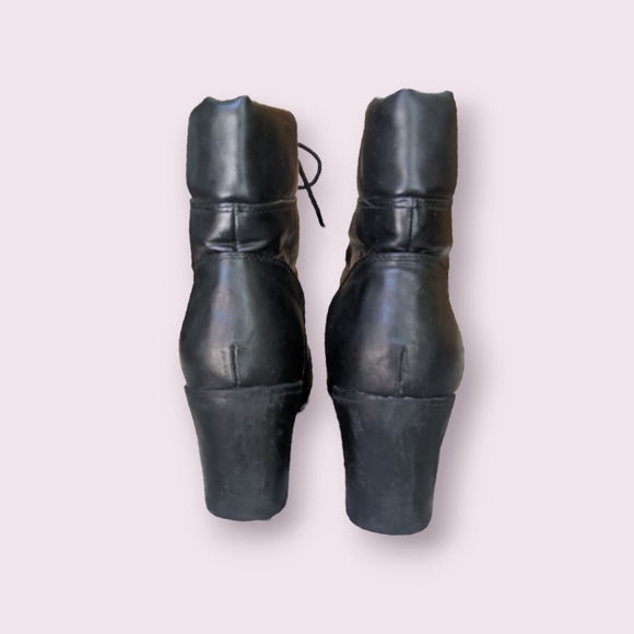 Black high heeled combat boot - Picture 3 of 4